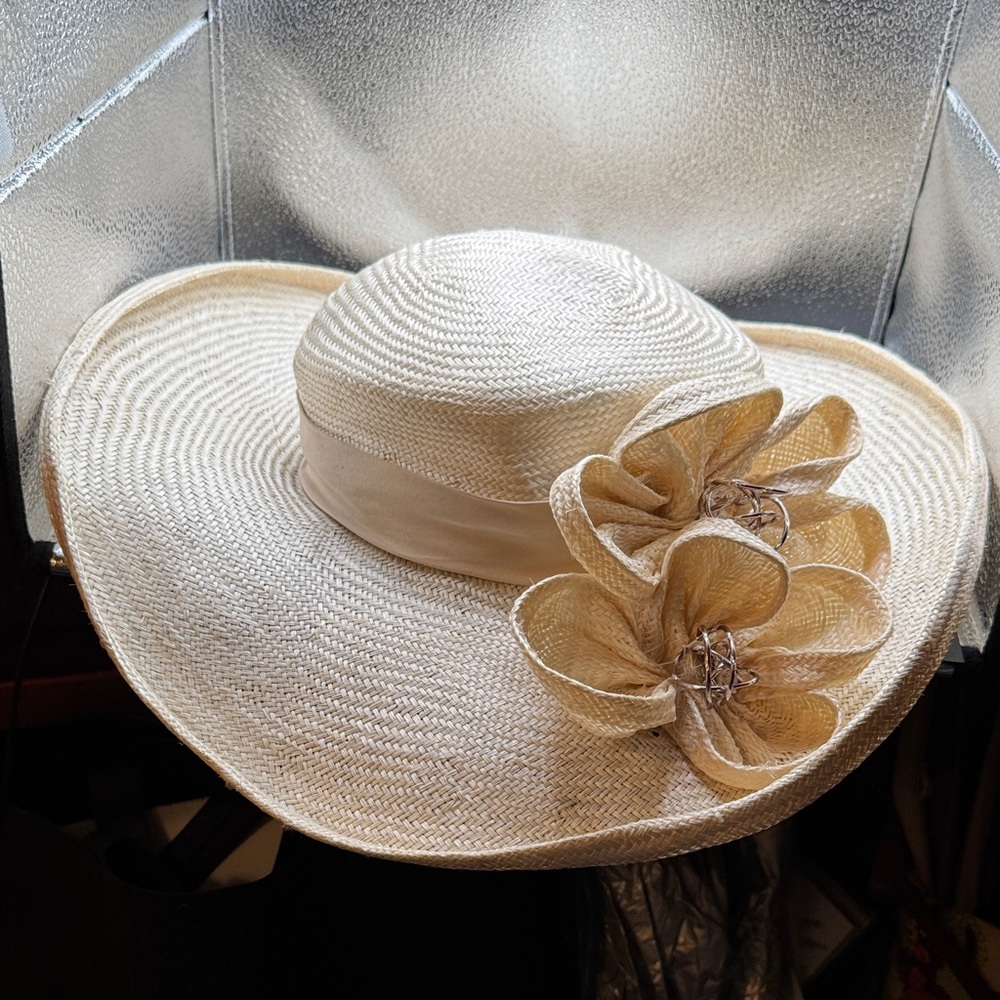 Women’s Kentucky Derby Church Hat Christine A Moore Millinery like new condition